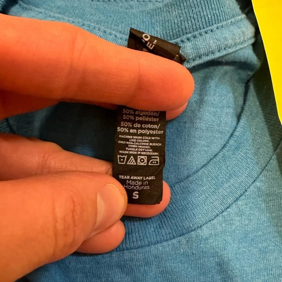 2016-2017 Luke Bryan concert t-shirt small KILL THE LIGHTS blue short sleeve - Picture 3 of 3